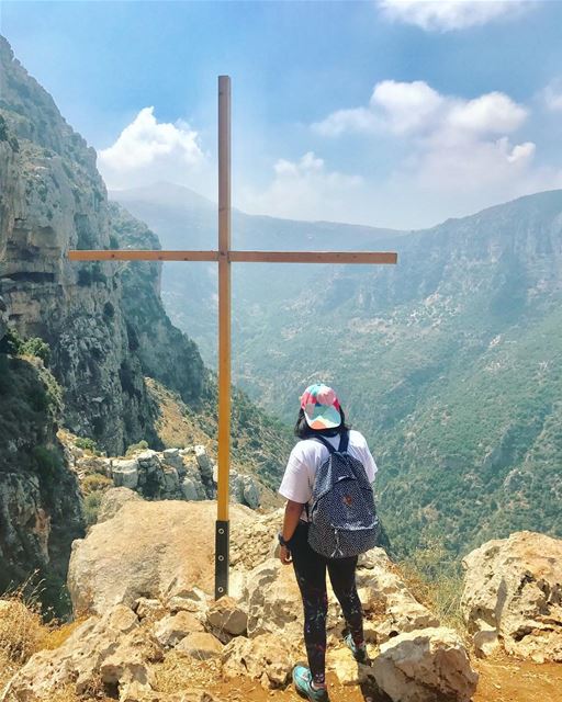 Nature is the art of god.💚 hiking👣  hikingtime  hikinggirl ... (Ouâdi Qannoûbîne, Liban-Nord, Lebanon)