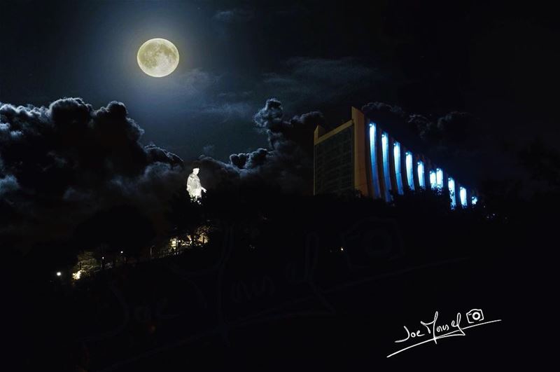  night  light  moonlight  moon  church  lebanon  keserwan @livelovejounieh...