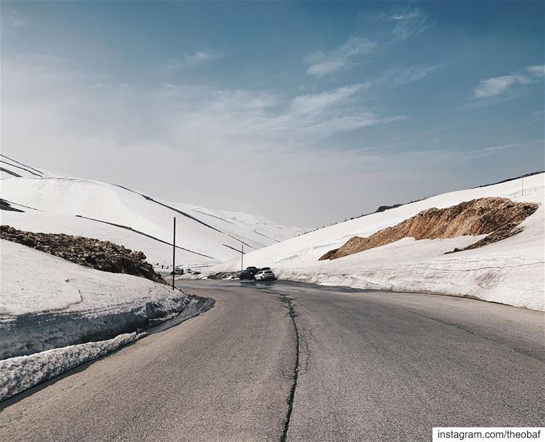Not an April fool’s joke : The slopes will re-open this week 😂........ (Mzaar Kfardebian)