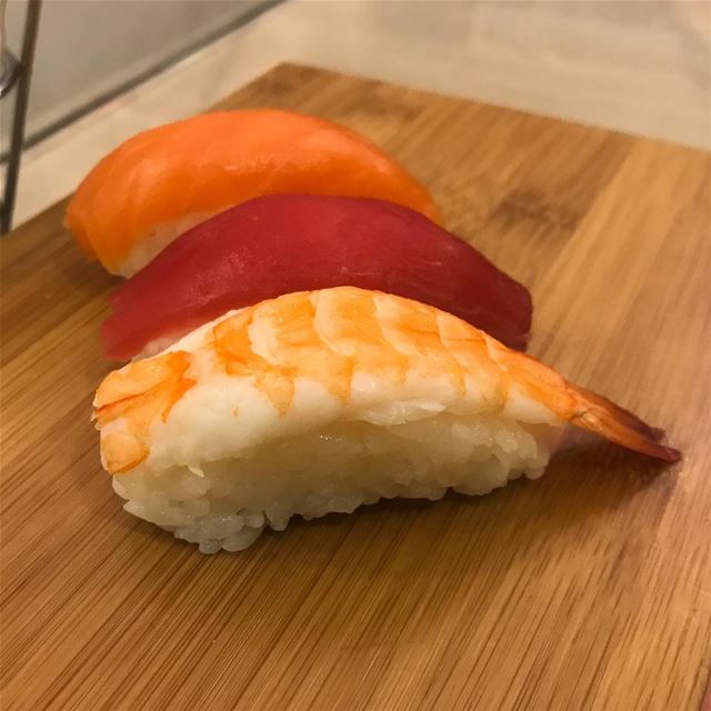 🍣 nothing is better than a fresh sushi 😻🇯🇵🇯🇵🇯🇵 shrimp  sushi ... (Tatsuo Sushi & Grill)