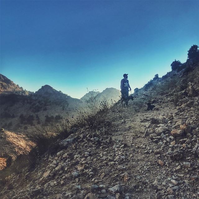 Now where to?! @maroonelie  LiveLoveLaklouk  Hiking  Mountains ... (El Laklouk, Mont-Liban, Lebanon)