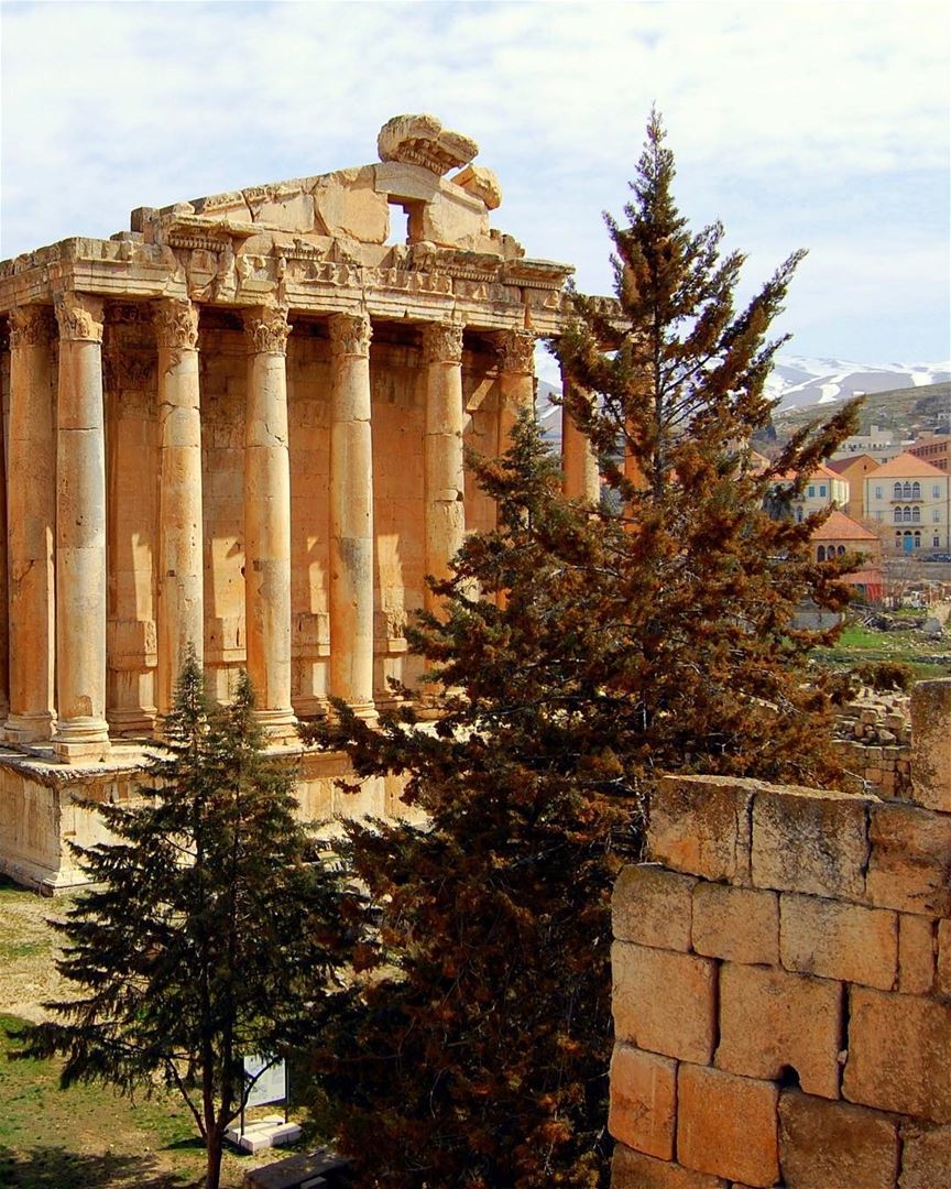 O Templo de Baco de Baalbek é frequentemente descrito como o templo mais... (Baalbeck, Béqaa, Lebanon)