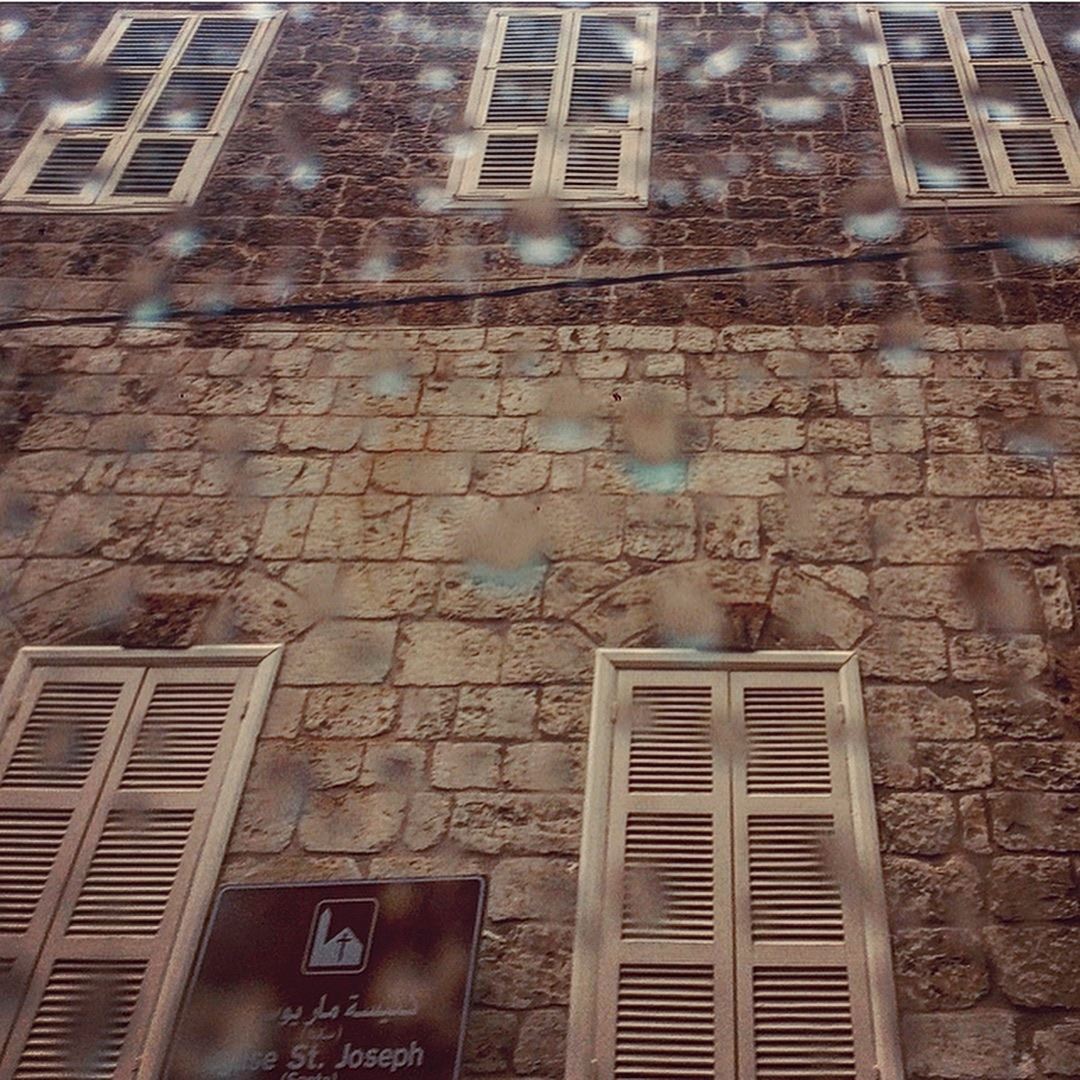 Old Beirut under the rain🏘🌧💙 streetphotography  raindrops  beirutcity ... (Gemmayzeh Gouraud Street)