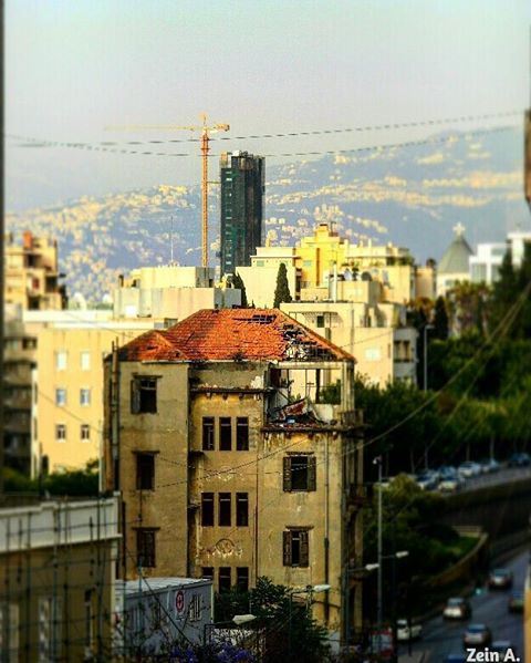  old  building  destroyed  sky  windows  balcony  mountains ... (Spears - Hamra)