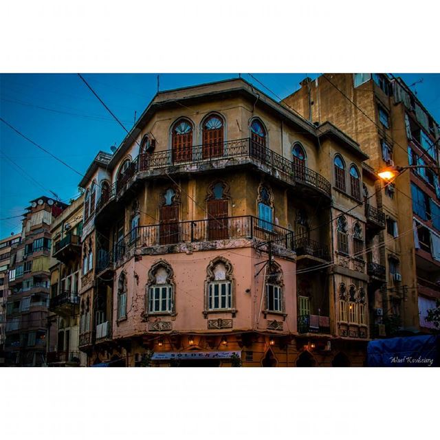  old  buildings  beirut  lebanon  architecture  neighbourhood ... (Basta Tahta)