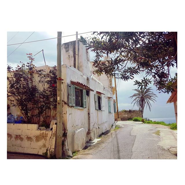 Old house by the beach!that's all😍--- TakeMeTo  Batroun  Lebanon ... (Batroûn)