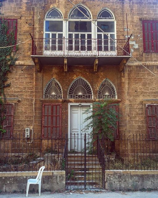 Old houses are full of memories and that’s why they resist to collapse ..... (Achrafieh, Lebanon)