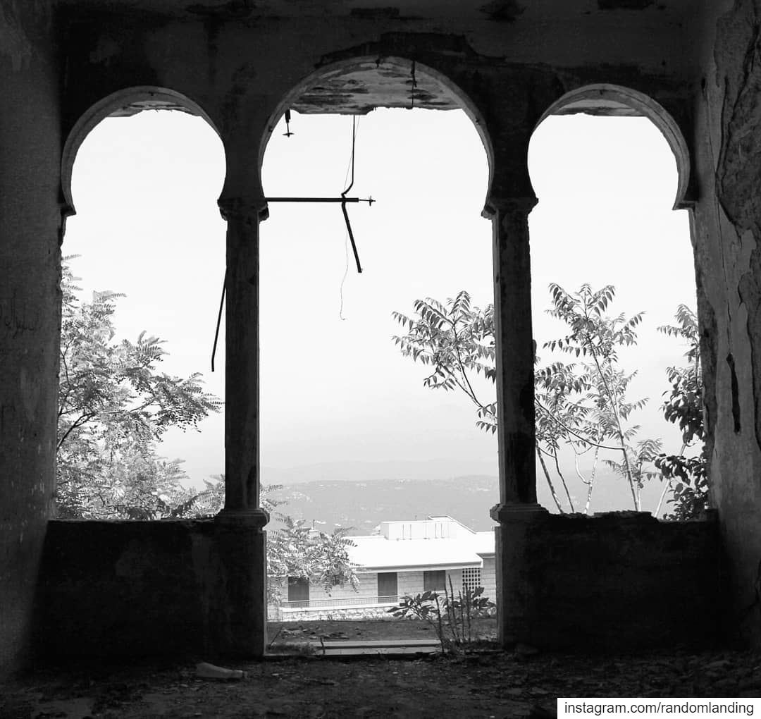 "Old houses are full with memories and that's why they resist to collapse"... (Bhamdoûn, Mont-Liban, Lebanon)