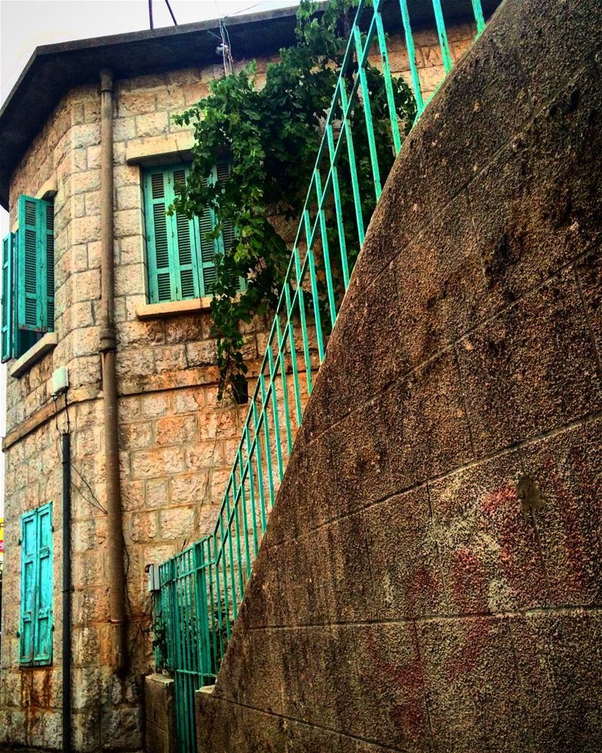 💚💚💚 old traditional house lebanese lebanon livelovelebanon... (Faïtroûn, Mont-Liban, Lebanon)