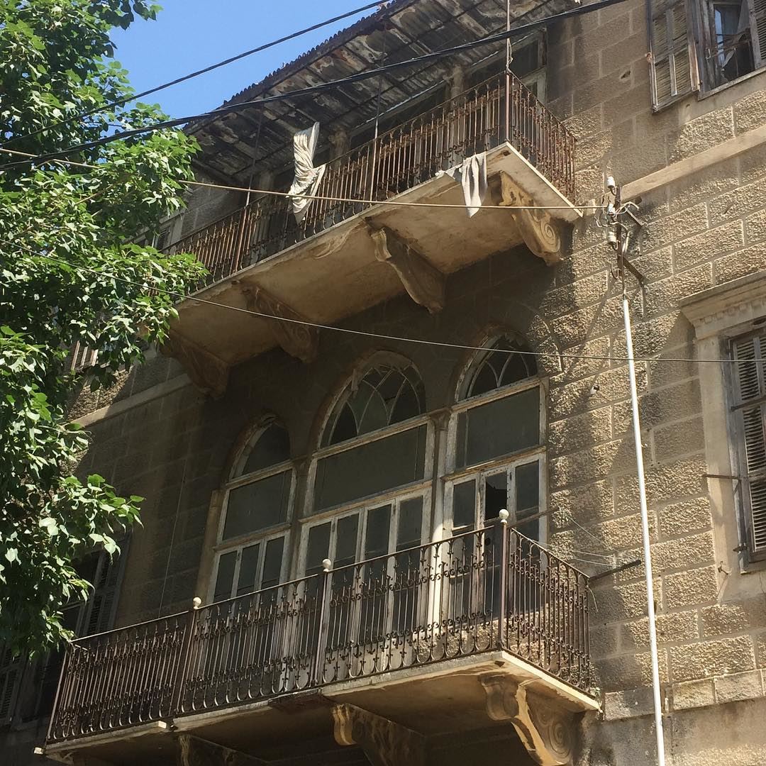  oldlebanesehouses  oldlebanon  vintage  oldschool ... (Achrafie, Beyrouth, Lebanon)