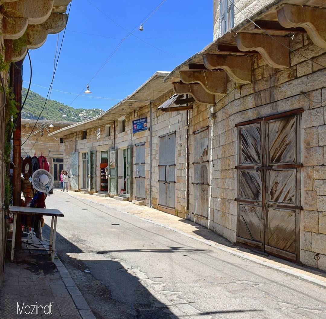  oldplace old heritageday heritage oldtown village town nikontop lebanese... (Douma, Liban-Nord, Lebanon)