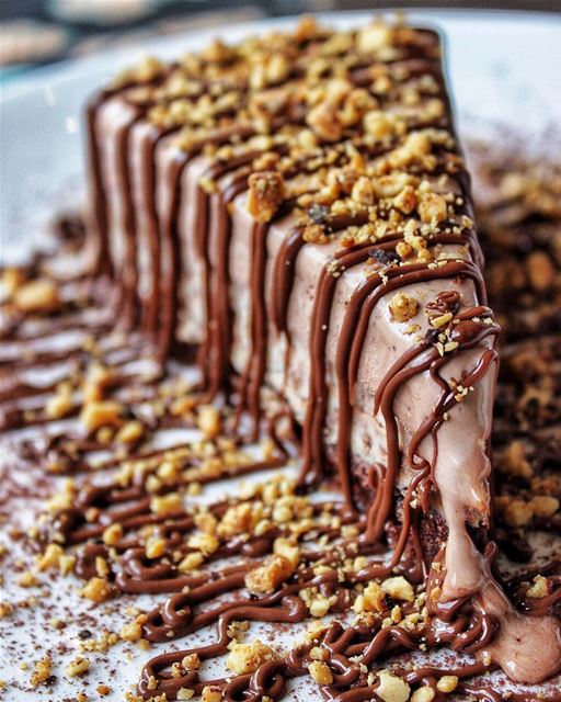 ON CREPAWAY'S NEW MENU! Nutella drizzle and nuts 🥜 Who wants to share... (Crepaway)