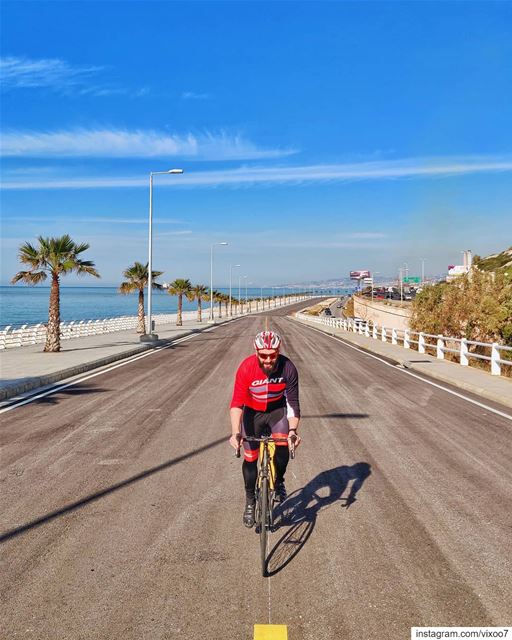 Out on the open road🚴‍♂️... cyclinglife  cyclist  roadbike  cycling ... (Dbayhe)