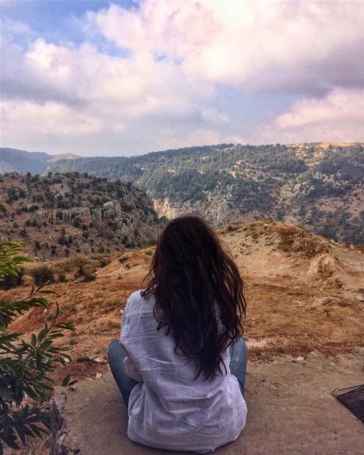 Peace & Quiet ☀️💙.... lebanoneats  livelovetannourine ... (Tannurin At Tahta, Liban-Nord, Lebanon)