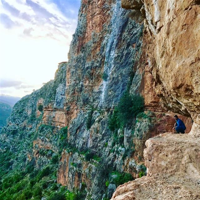 "People who live life in fear of taking risks die without living it".... (Hrar, Liban-Nord, Lebanon)