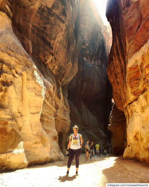 Petra, Jordan: Travel Essentials: a camera in my hand and a smile on my... (Petra, Jordania)