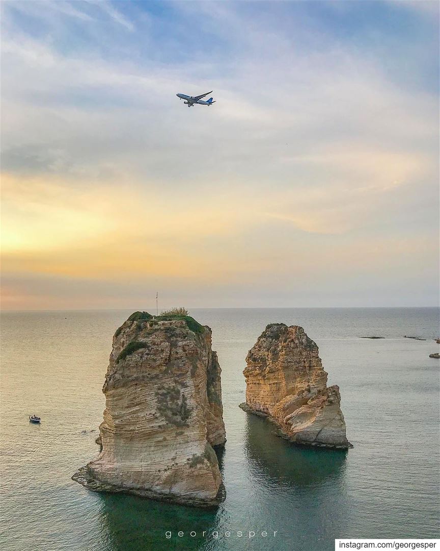 Pigeon’s Rocks Welcoming Visitors to the City of Beirut 🇱🇧........ (Beirut, Lebanon)