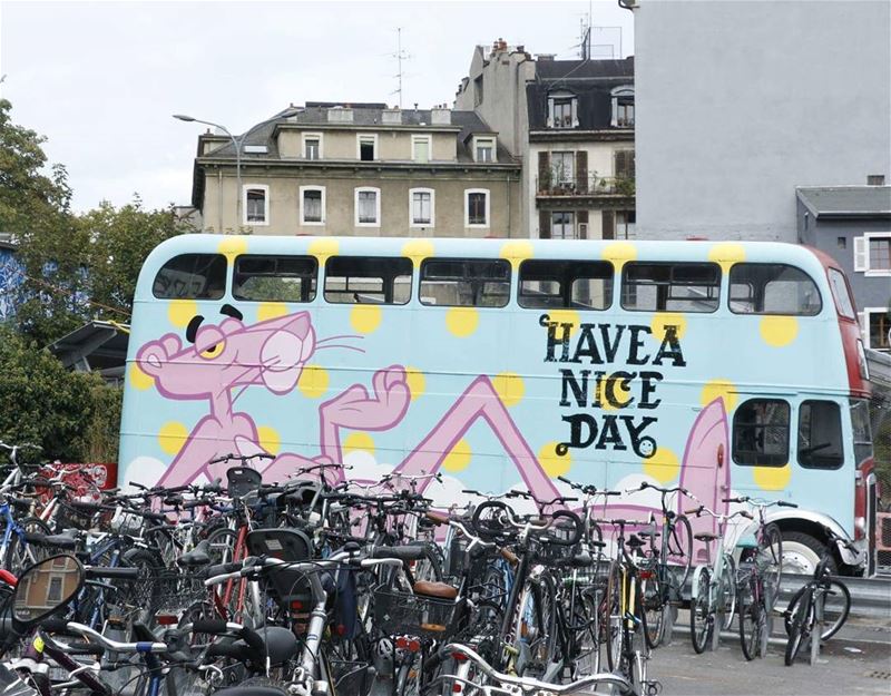 Pink Panther wishes a nice day:) Street art in Geneva might inspire... (Gare de Genève Cornavin)