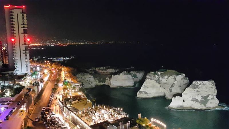 Places look different by night  lebanon  seaside  iger  ig_lebanon ... (Rawche Residante)
