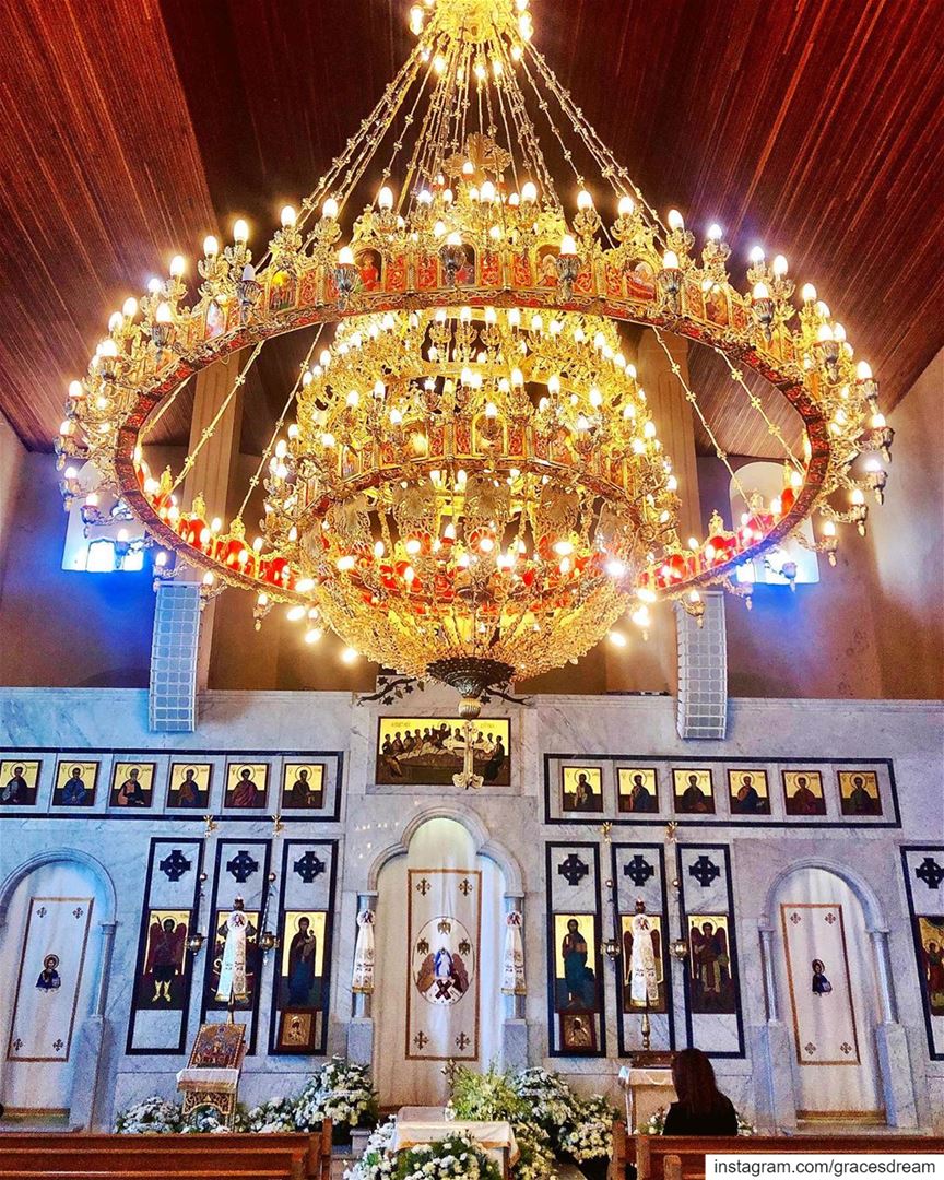 Pray 🙏🏼..... church  chandelier  light  blessed  icon  douma ... (Douma, Liban-Nord, Lebanon)