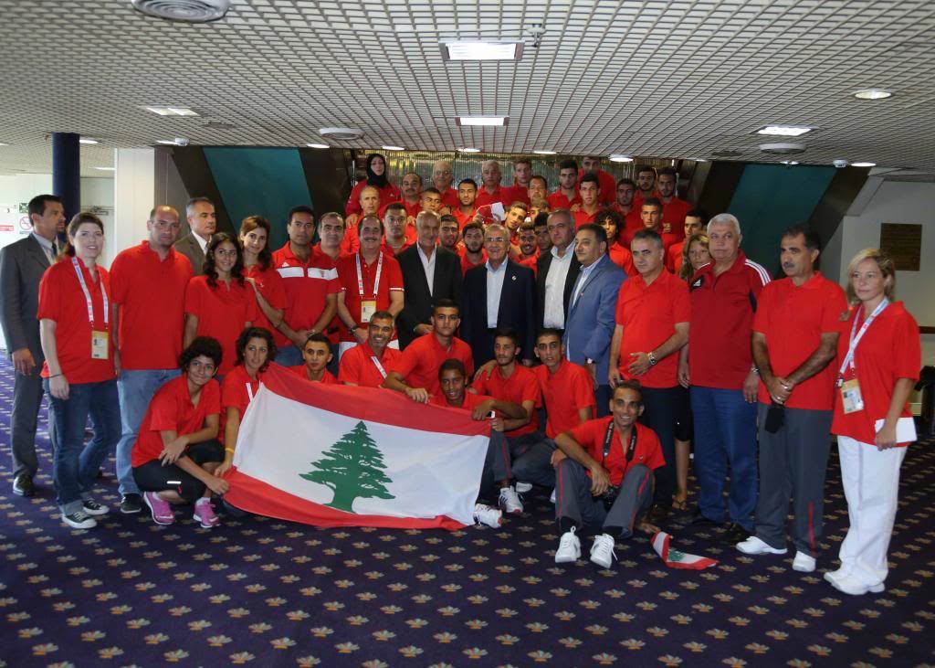 President Michel Sleiman meeting the Lebanese athletes