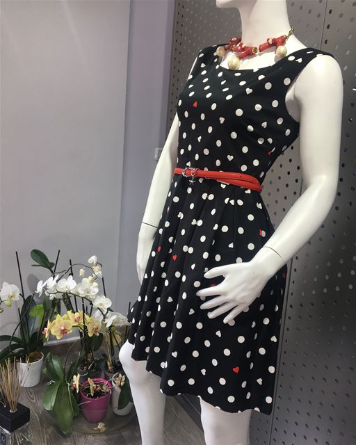 Pretty dotted dress with red belt DailySketchLook 301 shopping  italian ... (Er Râbié, Mont-Liban, Lebanon)