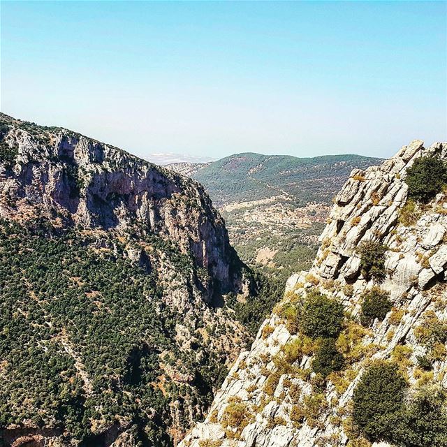 qannoubine hiking🌲 hikingtrail neverstopexploring mountainscape... (Wadi qannoubine)