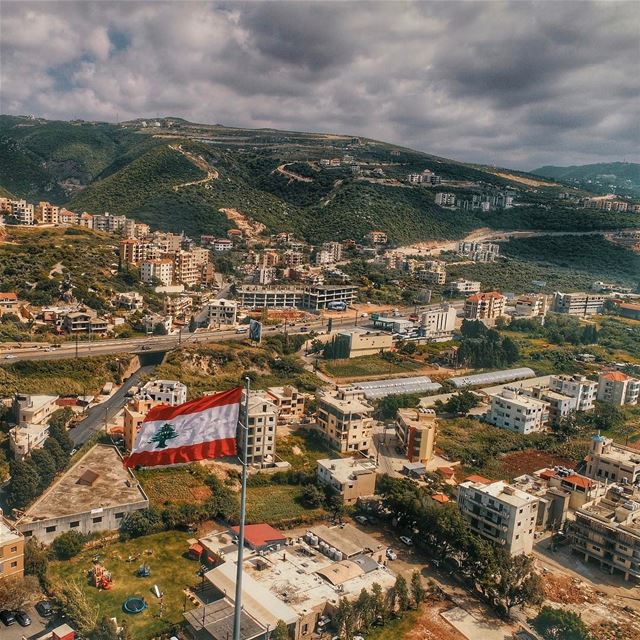 Raise the flag really high; forever Lebanon 🇱🇧  lebanon  LiveLoveLebanon... (Batroûn)