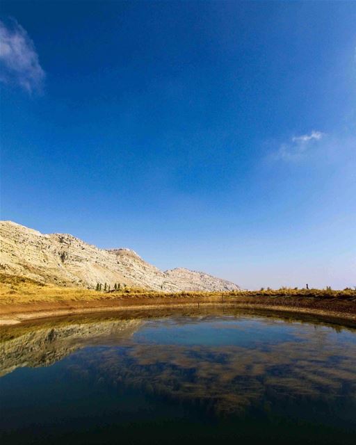 Reflect 🌍..... saraheidphotography  lebanon  livelovelebanon ... (Akoura, Mont-Liban, Lebanon)