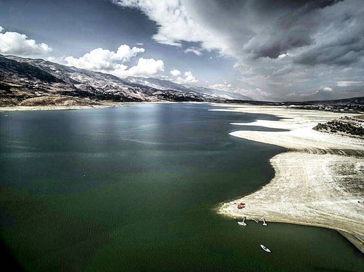 @riseabovelebanon took this amazing photo of qaraaoun lake! ... (Qaraaoun, Béqaa, Lebanon)