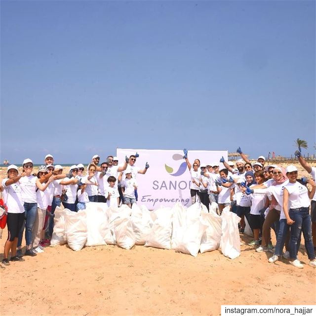 Sanofi Beach Clean Day  sanofi  empoweringlife  actforchange ... (Dbayeh, Mont-Liban, Lebanon)