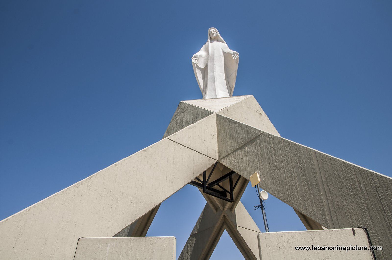 Santa Maria Statue (Saydet El Hosn, Ehden, North Lebanon)