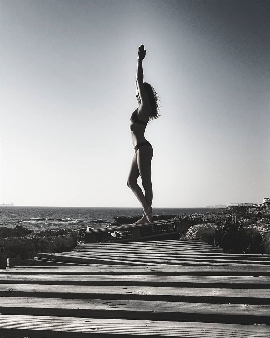 •Saturday•.. 📷@cynthiaroukoz 🖤 pretty  yoga  shapes  deck  beach ...