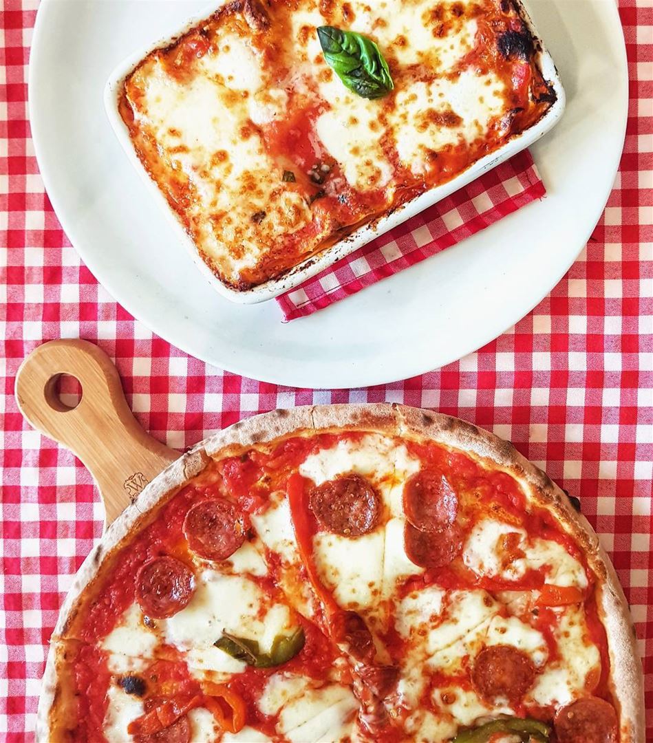 Saturday, Sun, Good weather and Italian Food !🌞🍝🍕Pizza vs Lasagne 🤙😎�