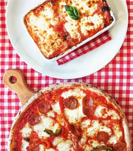 Saturday, Sun, Good weather and Italian Food !🌞🍝🍕Pizza vs Lasagne 🤙😎�