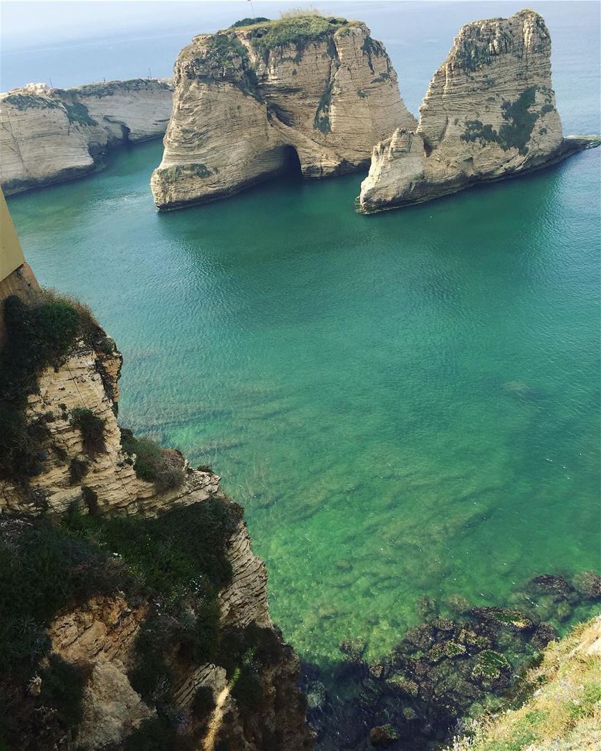 Sea View ❤️By @sofficesofluffy  Rawché  Rawshe  Beyrouth  Beirut  Liban ... (Raouche Rock , Beirut , Lebanon)