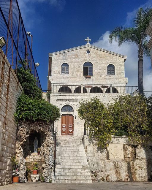 Séminaire Patriarcal Maronite  ghazir⛪ الإكليريكيَّة البطريركيَّة الماروني (Ghazir, Mont-Liban, Lebanon)