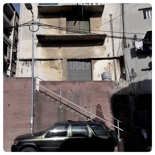 🇱🇧 Shadows .. uglybeirut  uglycity  beirut  lebanon  shadows  building... (Sinn Al Fil, Mont-Liban, Lebanon)