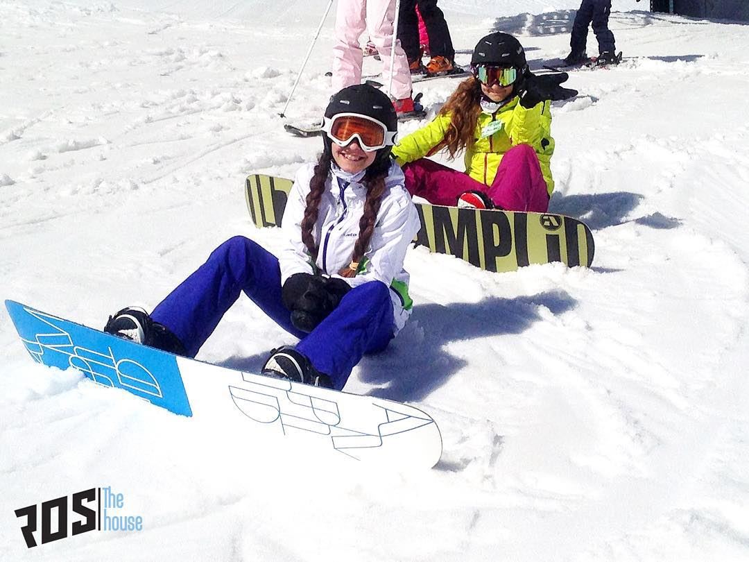 Sister bonding!Naya and Eva enjoying their brand new rentals from ... (Mzaar Kfardebian Ski Resort.)