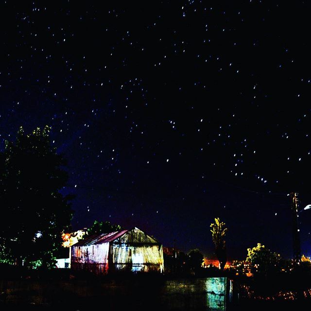 Sky full of stars @ Deir el Ahmar Lebanon  bekaa  deirelahmar  ig_lebanon... (Deir el Ahmar)