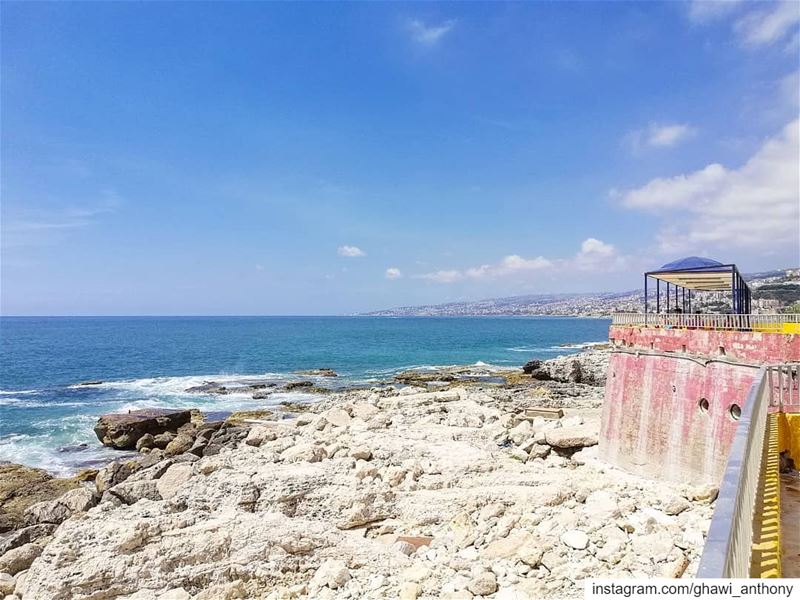 Smell the sea and feel the sky.. ⛱️____________________________ sea ... (Bouâr, Mont-Liban, Lebanon)