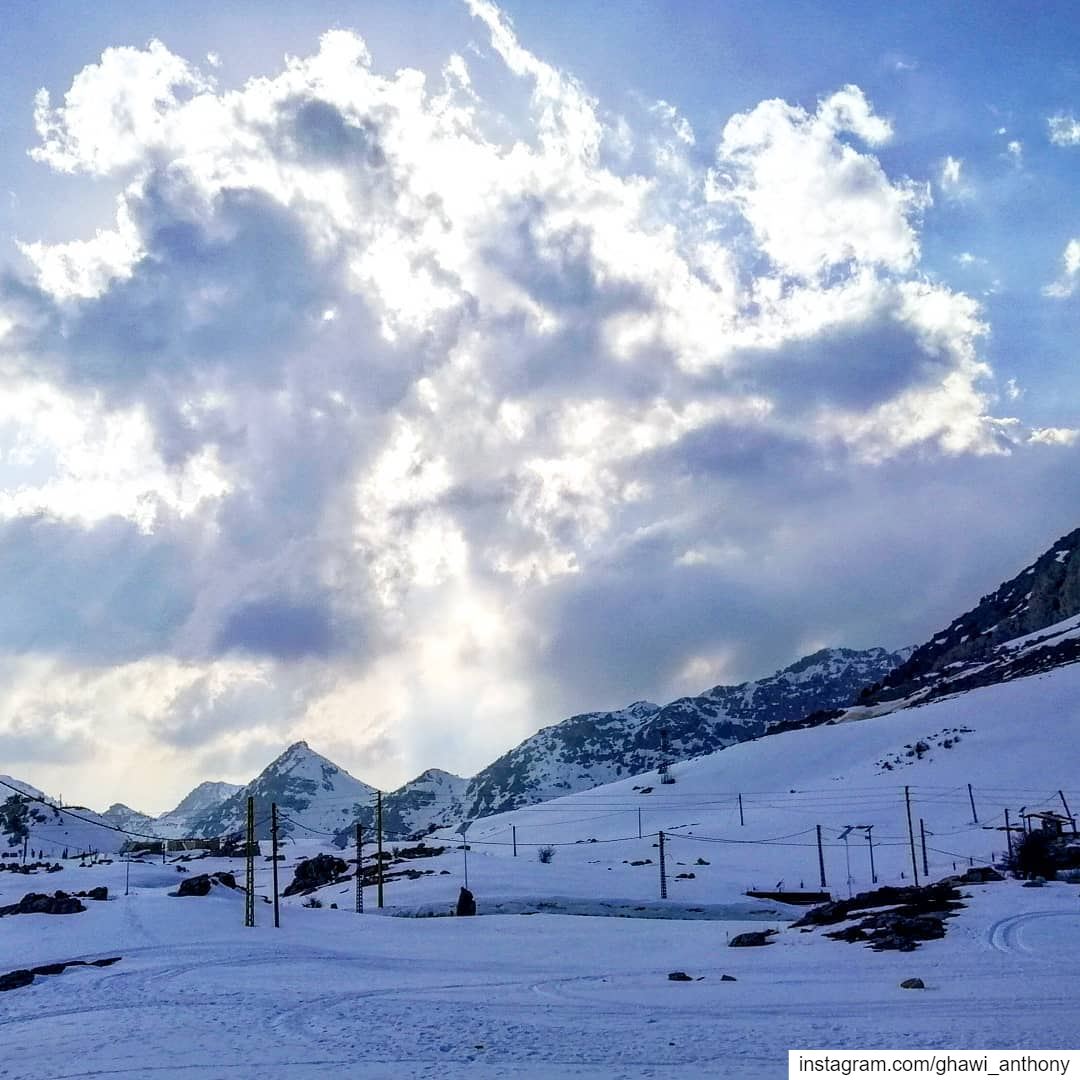 Snow posts are still on? 🤔❄️From today destination 🙋🏻‍♂️💙... (El Laklouk, Mont-Liban, Lebanon)