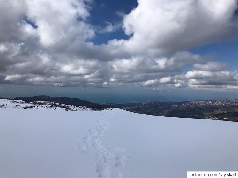 Snowshoeing with a sea-view‼️ .... .................. (View Point)