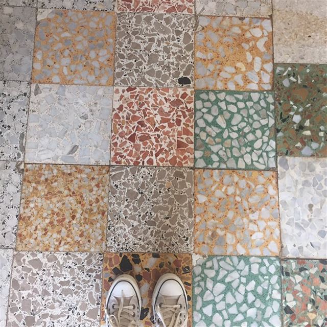 So I have this thing for floors ...I discovered this beauty in  beitdouma... (Beit Douma)
