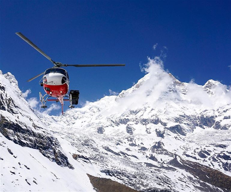 Some land on top, others struggle.📍Annapurna Base Camp (4130m), Nepal, |... (Nepal)
