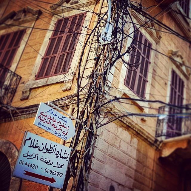 Somehow  itjustworks  chaos  alwayslookingup  surreal  typical  lebanese ... (Mar Mikhael, Beirut)