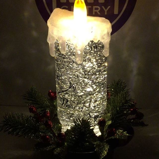 Sparkling Christmas candle 🕯✨  raf_giftry........ gift  bestgift... (Raf Giftry)