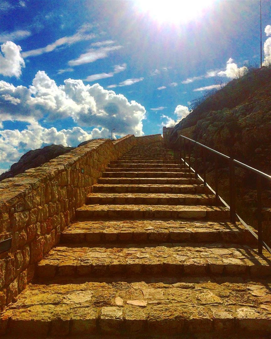 Stairway to heaven 🕊•• monuments  monumentshistoriques ... (Kal3at Shkef)