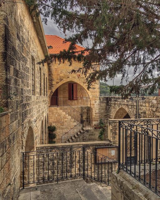 Stairways to Heaven....  oldtowns  historicalcity  archidaily  archilovers... (Deïr El Qamar, Mont-Liban, Lebanon)
