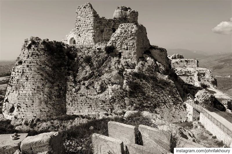 Stand still 🏛 (Beaufort Castle, Lebanon)